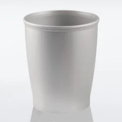 Round 6-Liter Bathroom Trash Can 2 Round 6-Liter Bathroom Trash Can -mDesign 1000 Square JPG 01151MDBST Reflection