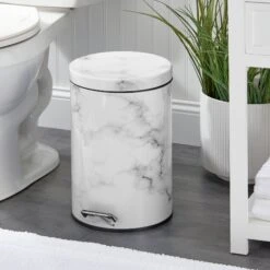 12-Liter Bathroom Step Trash Can 4 12-Liter Bathroom Step Trash Can -mDesign 2000 300DPI 21869MDBSTGlam