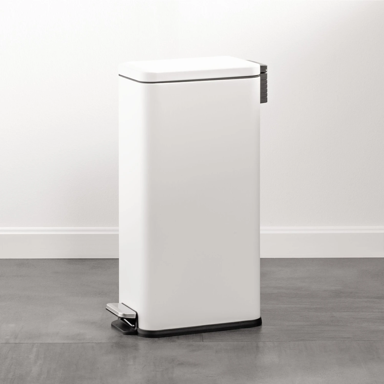 30-Liter Step Trash Can 30-Liter Step Trash Can -mDesign 2000 300DPI 23773MDBST SS