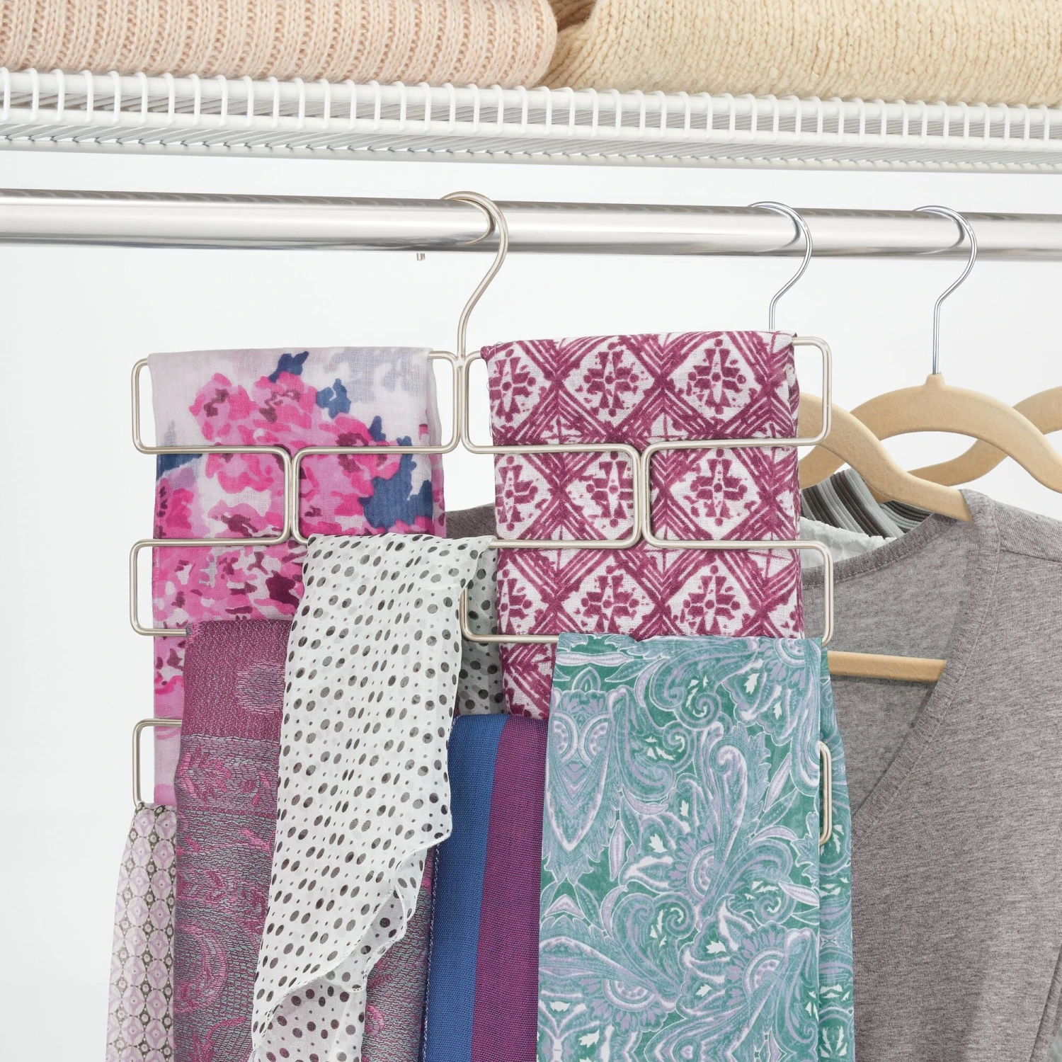 8-Section Scarf Organizer 8-Section Scarf Organizer -mDesign 2000 Square JPG 02492MDCO.PT02