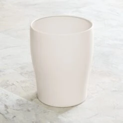 6.3-Liter Bathroom Trash Can 9 6.3-Liter Bathroom Trash Can -mDesign 2000 Square JPG 07796MDBA.PT01