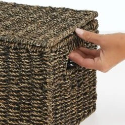 Seagrass Nesting Basket Set With Removable Lids 6 Seagrass Nesting Basket Set With Removable Lids -mDesign 2000 Square JPG 10199MDHS hand 2