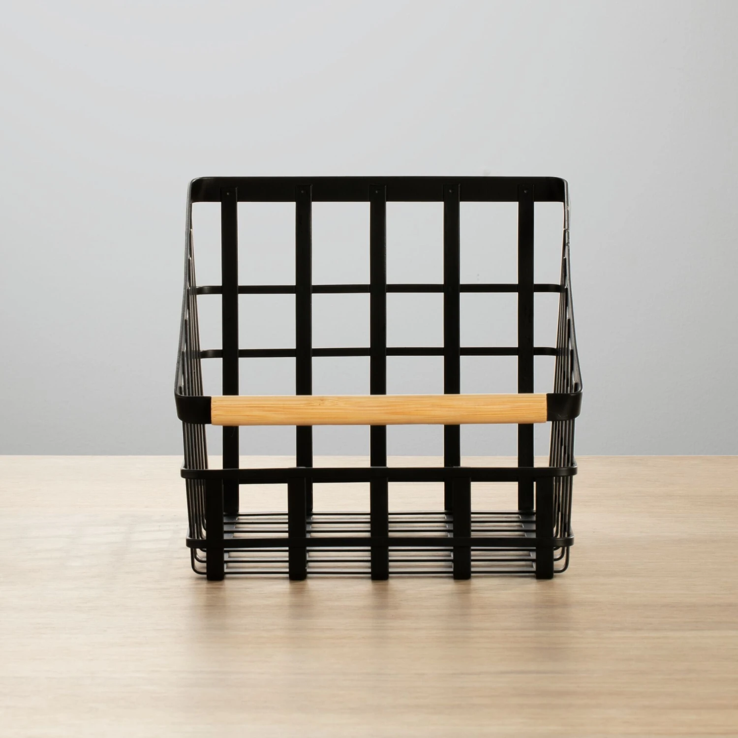 Wire Pantry Basket with Bamboo Handle 12 x 9 x 8 Wire Pantry Basket With Bamboo Handle 12 X 9 X 8 -mDesign 2000 Square JPG 22067MDK SellShot